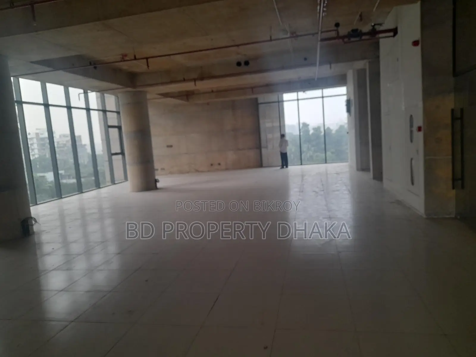 17000 Sqft Open Modern Commercial Space for Rent in Gulshan Avenue in Gulshan