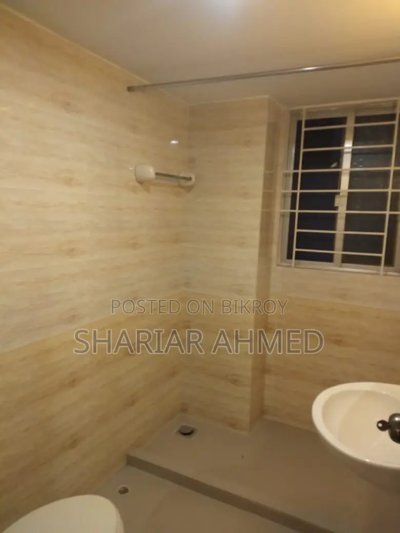 2370 Sqft 3 Bed Un-Furnished Apartment For Rent In Gulshan in Gulshan