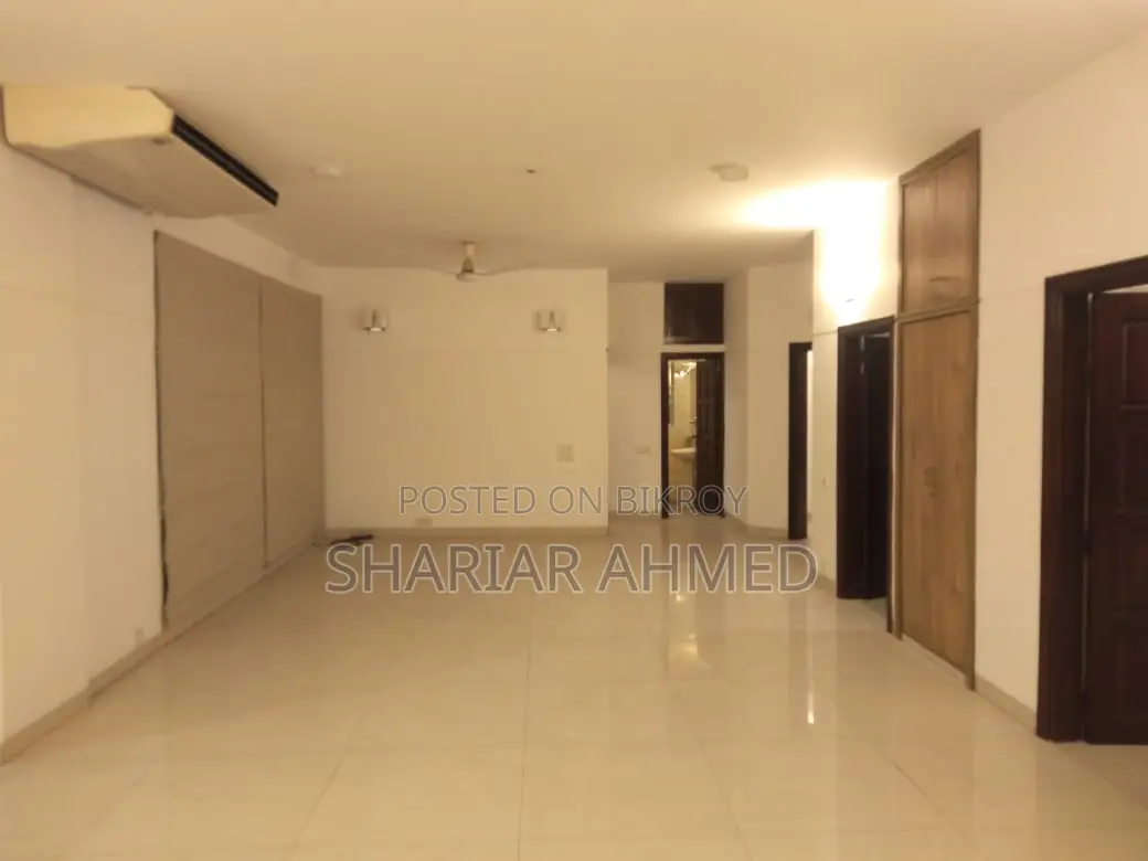 2370 Sqft 3 Bed Un-Furnished Apartment For Rent In Gulshan in Gulshan
