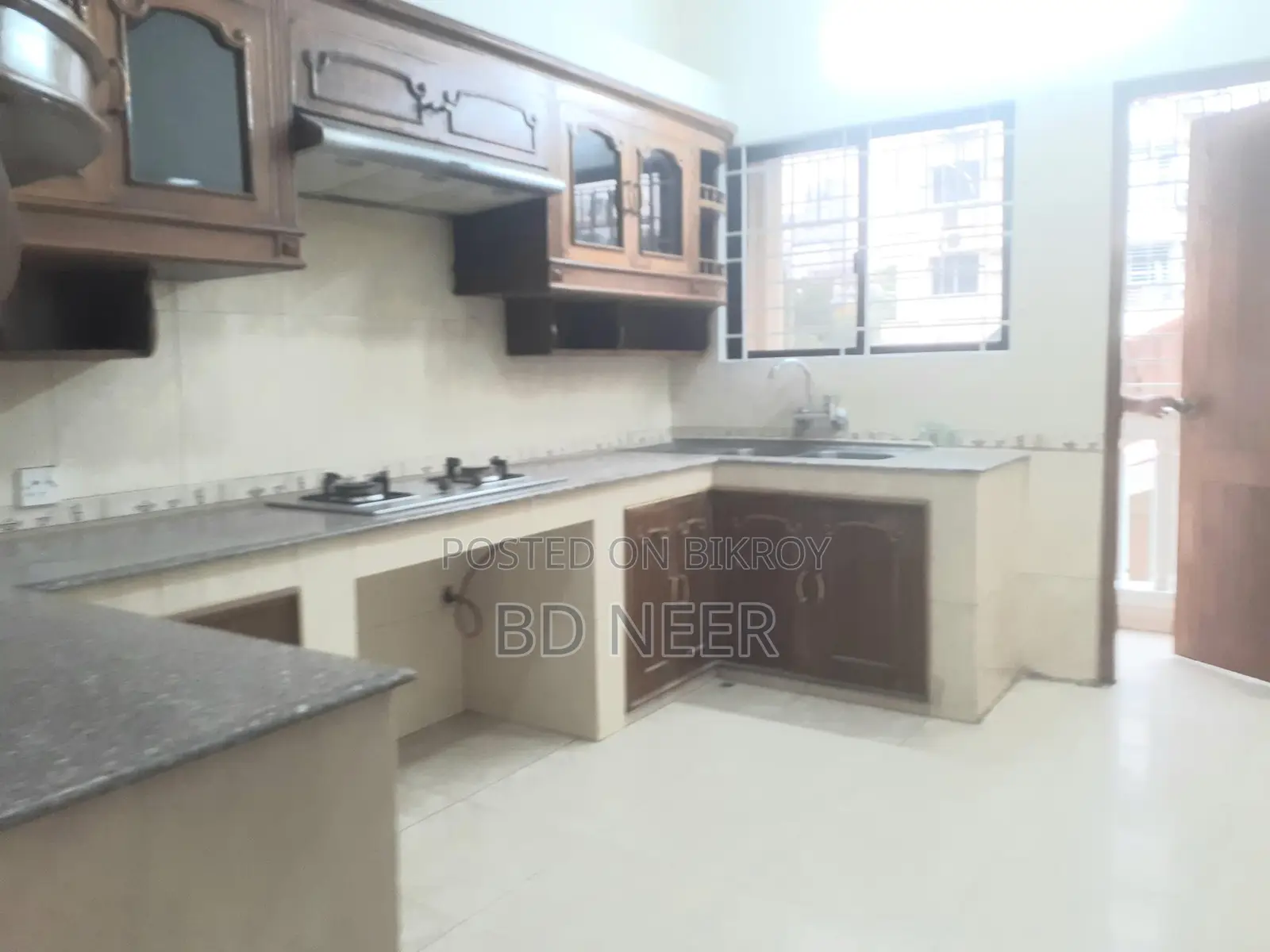 4-Bedroom Semi-Furnished Flat Rent at Gulshan-1 in Gulshan