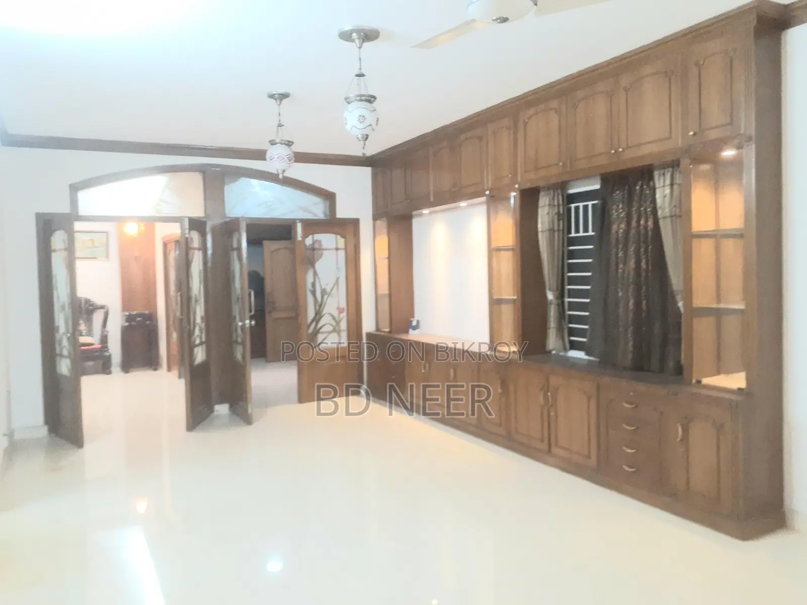 4-Bedroom Semi-Furnished Flat Rent at Gulshan-1 in Gulshan