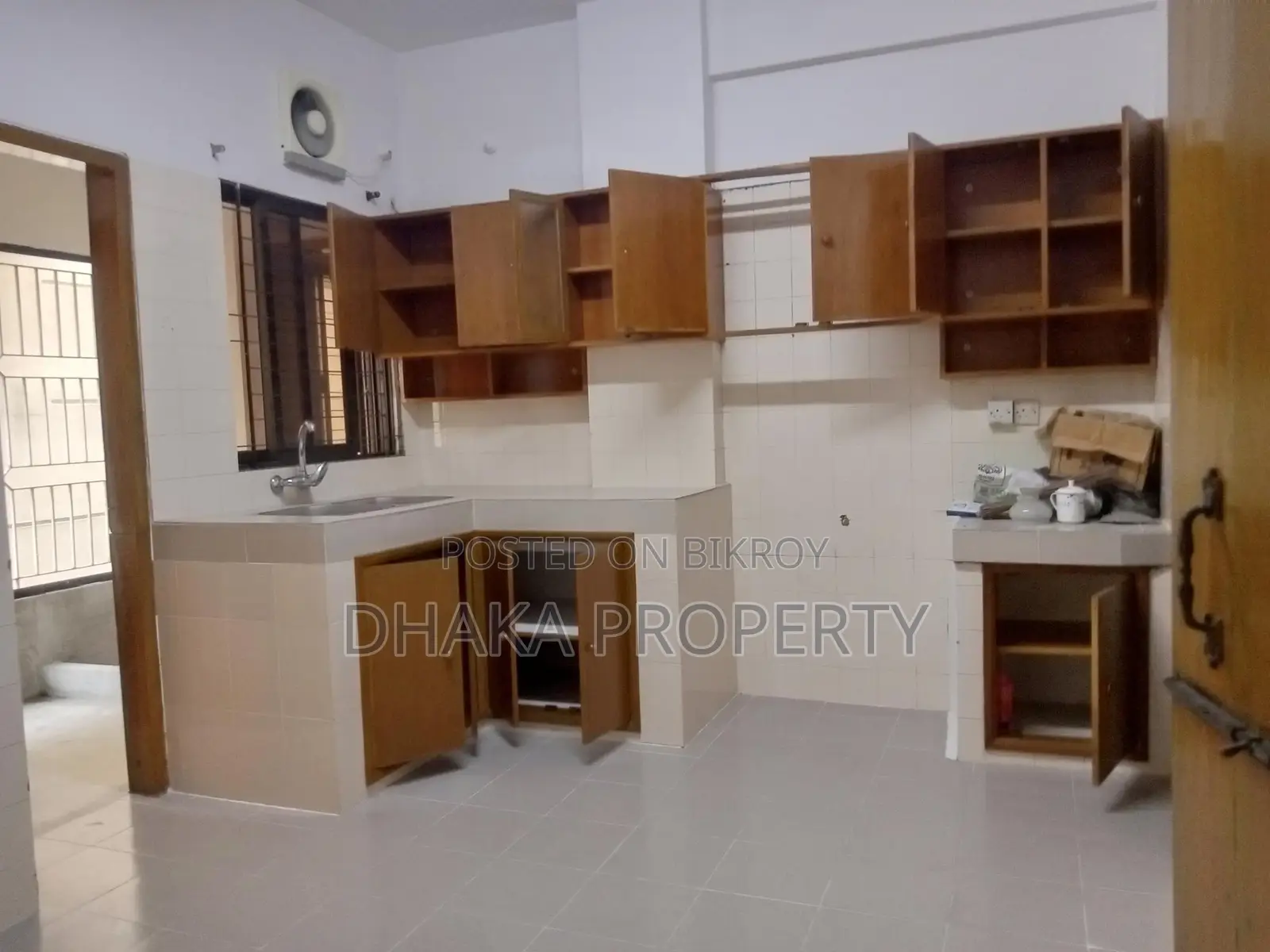 Un-Furnished 3 Bedrooms Apartment Rent in Baridhara in Baridhara