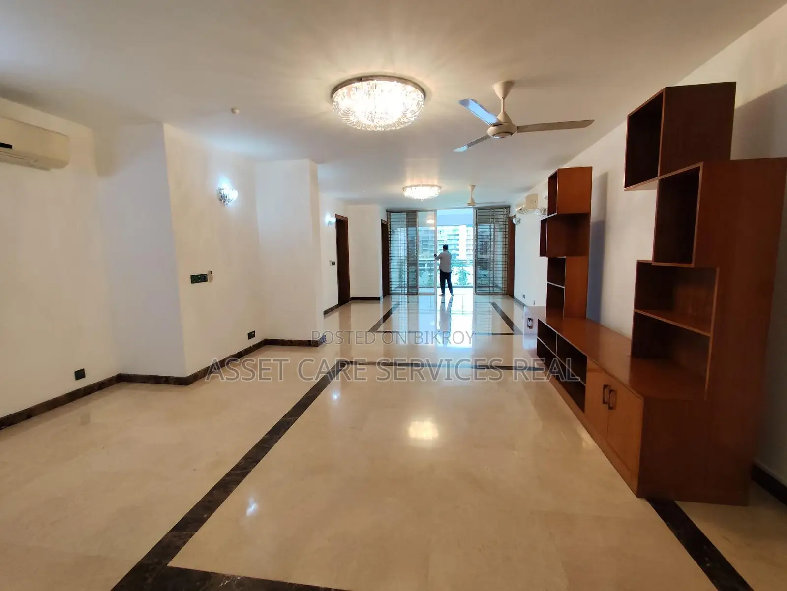 6500-Sqft 4-Bedroom Semi-Furnished Large Apartment for Rent in Gulshan-2 in Gulshan