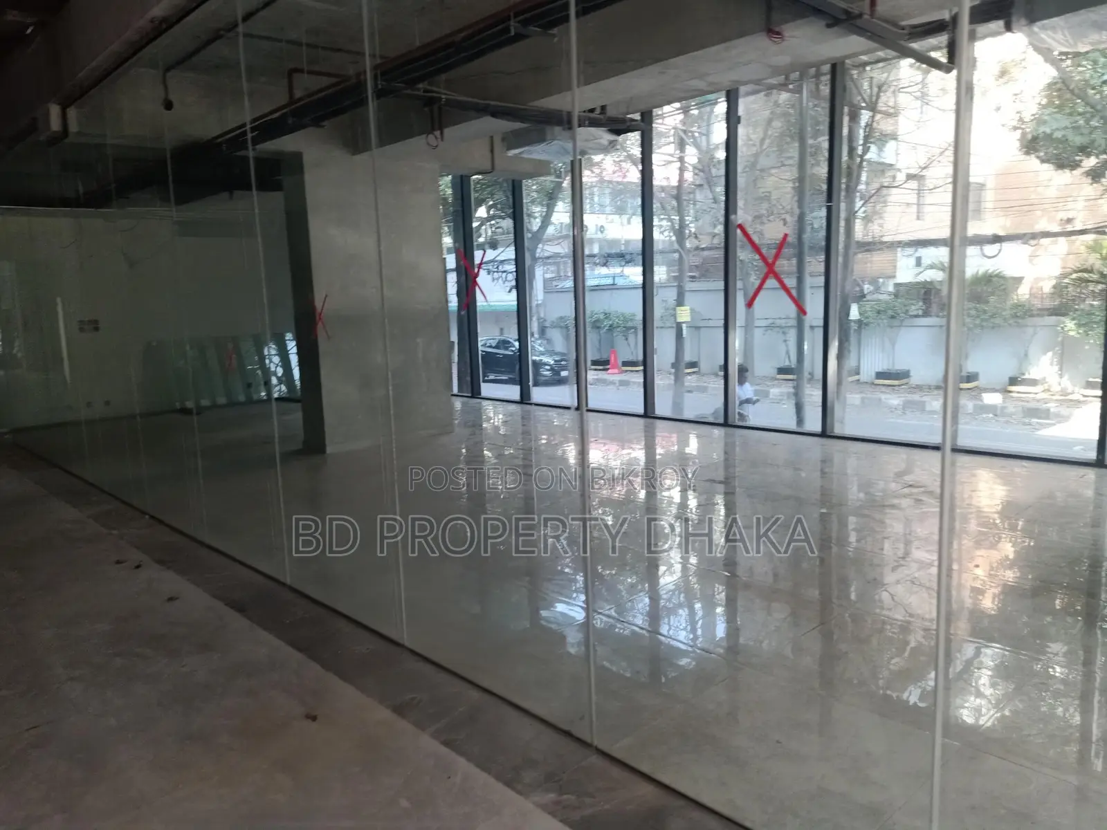 2700 Sqft Open Shop/showroom Ground floor rent in Banani
