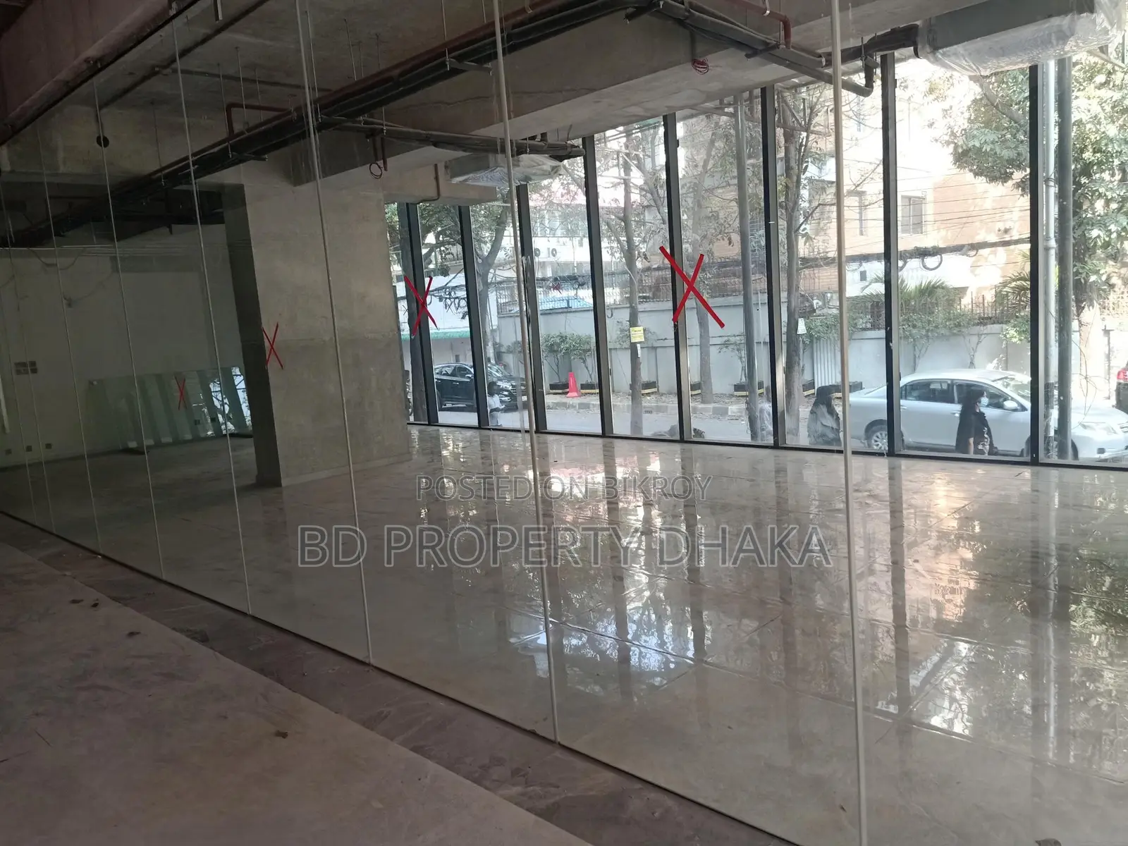 2700 Sqft Open Shop/showroom Ground floor rent in Banani