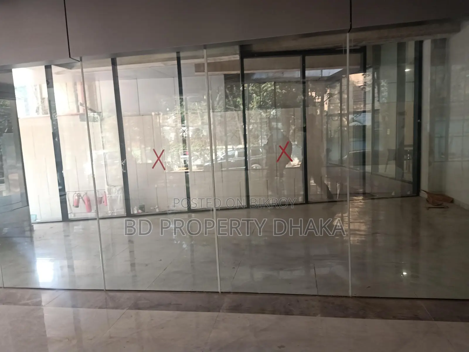 2700 Sqft Open Shop/showroom Ground floor rent in Banani