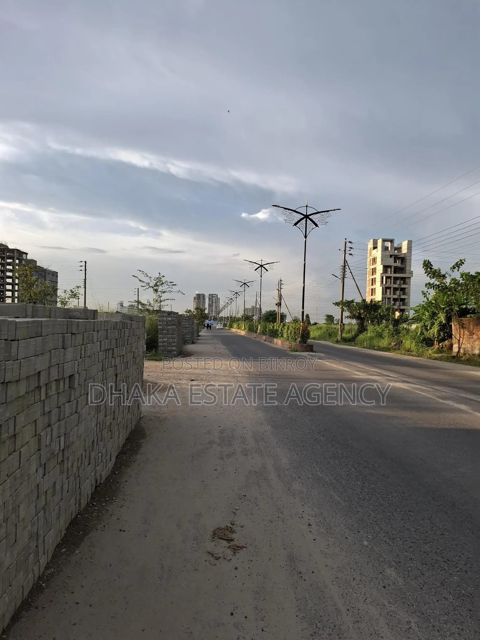 3+3=6 katha plot sale block L in Basundhara
