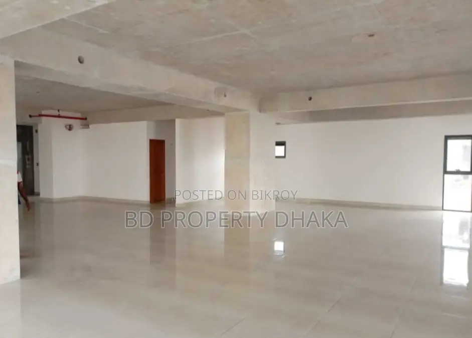 5050 Sqft Open Commercial Space Rent In Gulshan Avenue in Gulshan