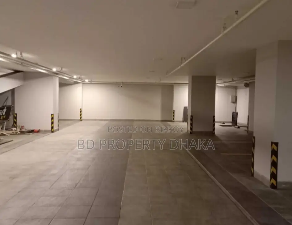 5050 Sqft Open Commercial Space Rent In Gulshan Avenue in Gulshan