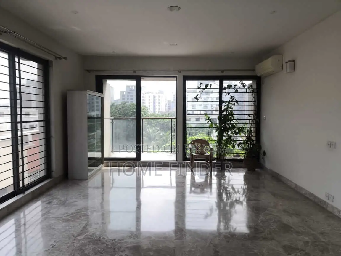4100 Sqft Lake View Apartment For Rent @ Gulshan-2 in Gulshan