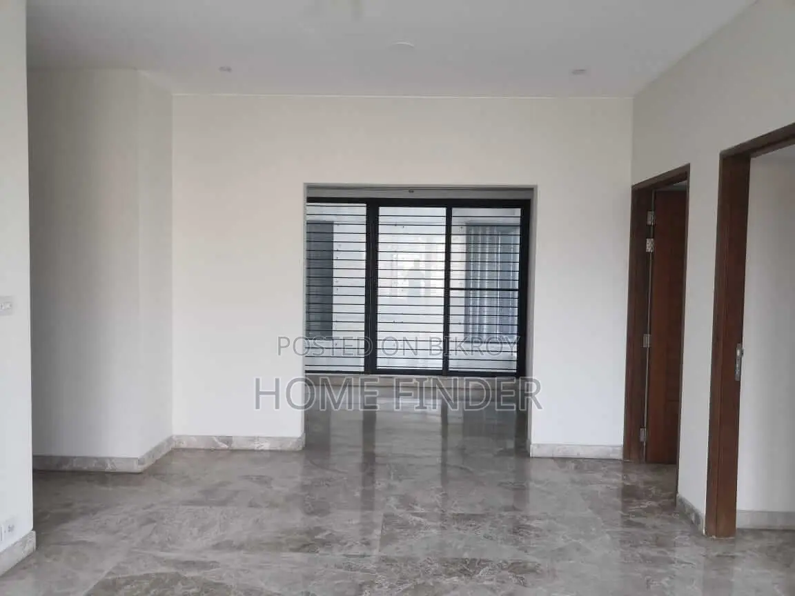 4100 Sqft Lake View Apartment For Rent @ Gulshan-2 in Gulshan