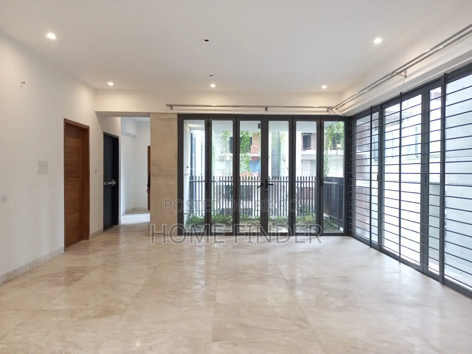 Brand New (gym+pool) Furnished Apartment Rent in Gulshan 2 in Gulshan