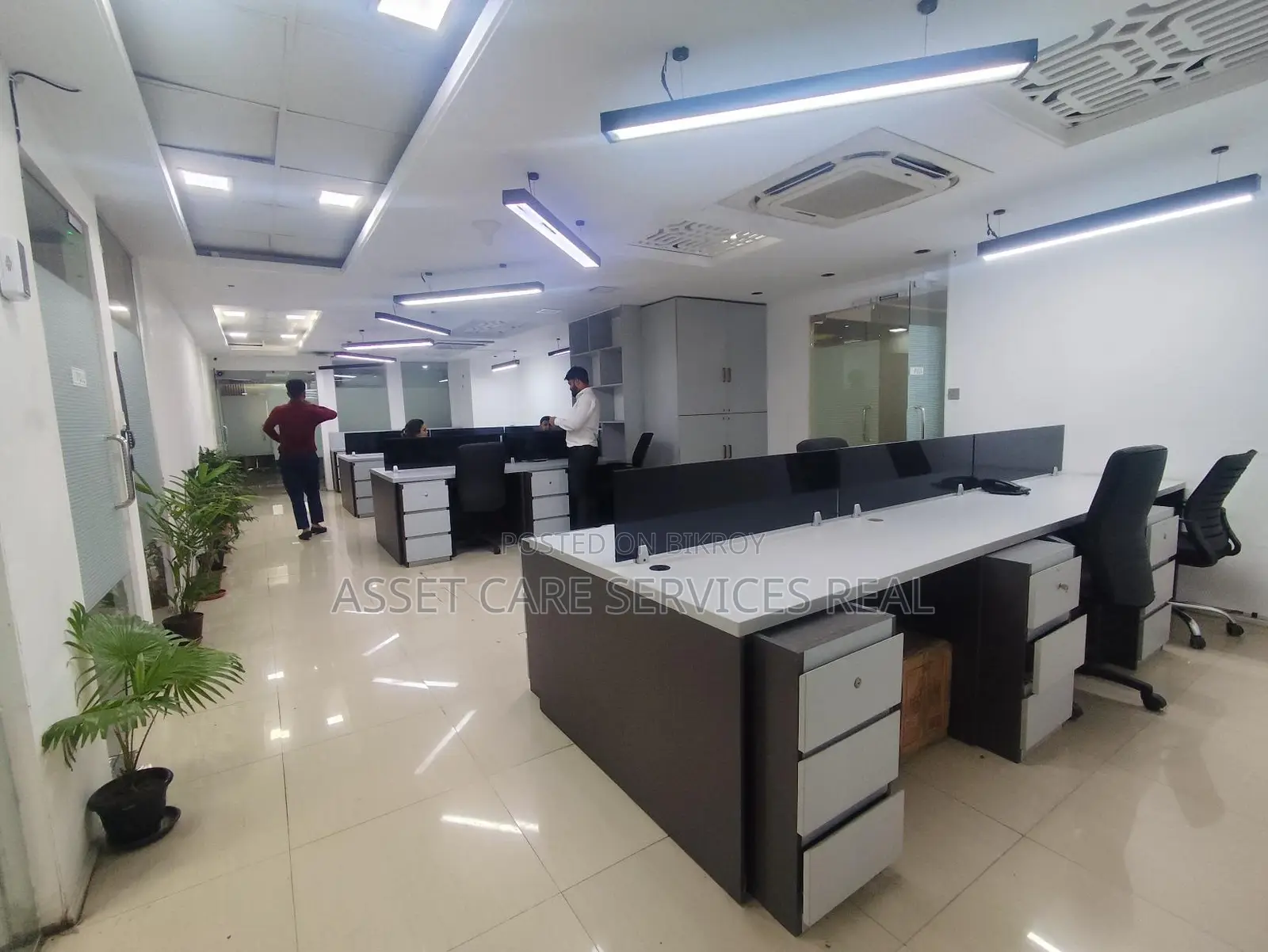Fully Commercial (3217-Sqft) Furnished Office Space Rent In Banani in Banani