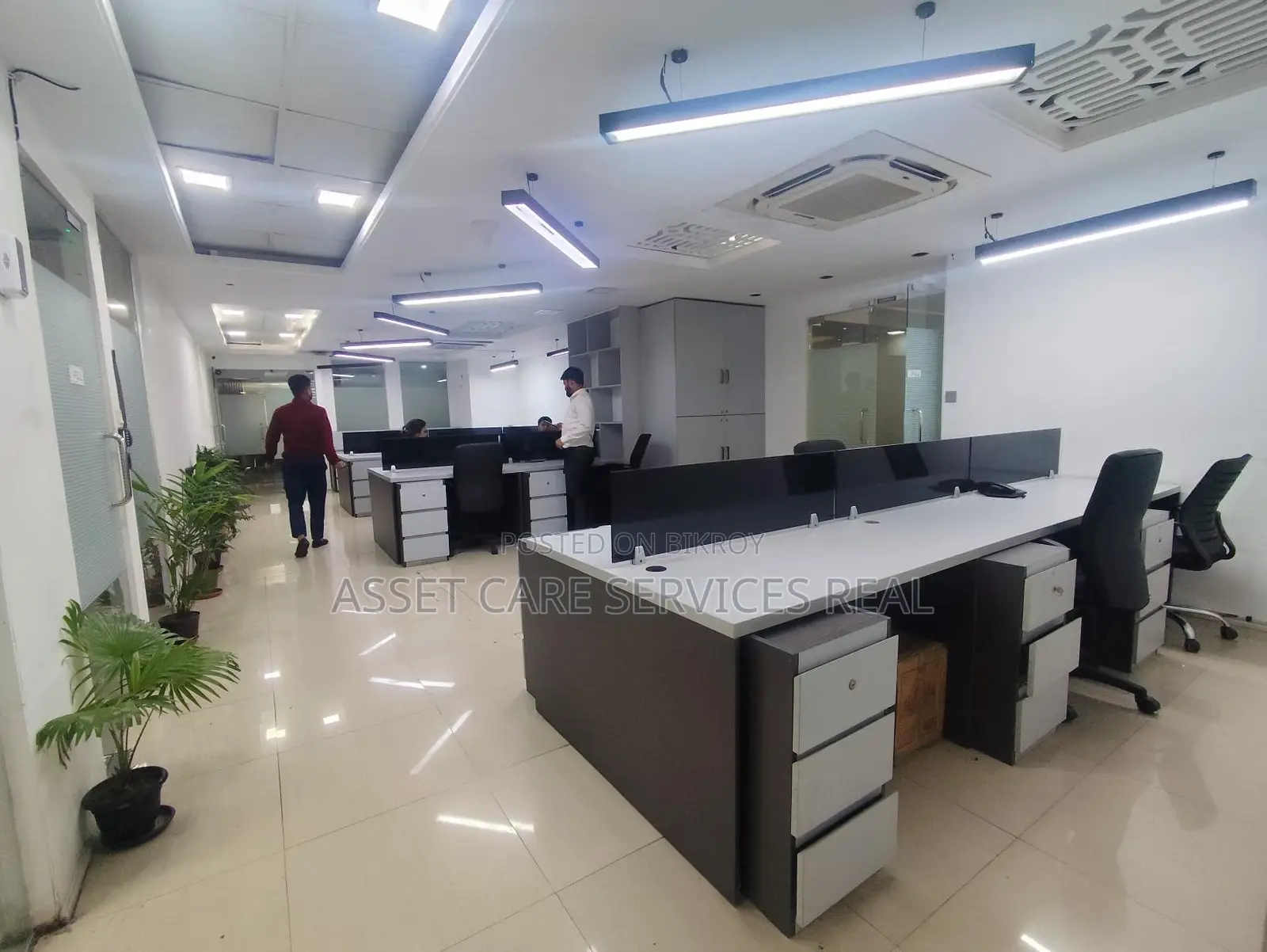 Fully Commercial (3217-Sqft) Furnished Office Space Rent In Banani in Banani