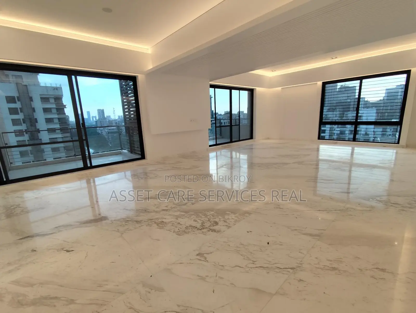 North Gulshan 5-Bedroom Luxurious Duplex Apartment with Gym & Pool Facilities for Rent in Gulshan