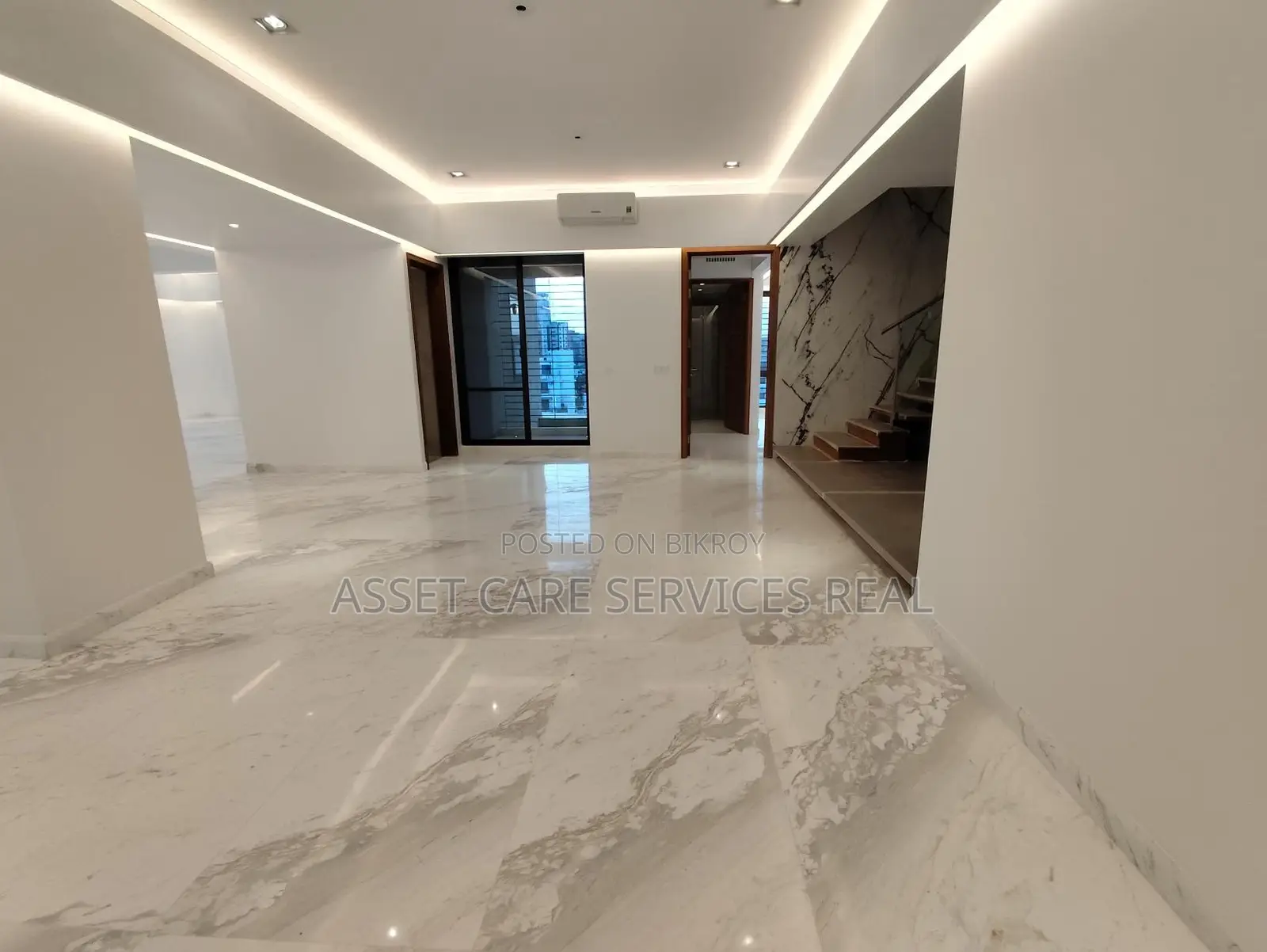 North Gulshan 5-Bedroom Luxurious Duplex Apartment with Gym & Pool Facilities for Rent in Gulshan