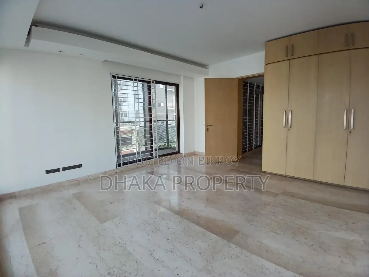 4000sqFt.Wonderful Semi Furnish Apartment Rent At Baridhara DMZ. in Baridhara