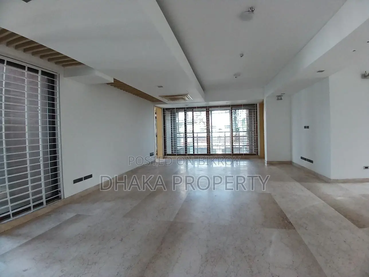 4000sqFt.Wonderful Semi Furnish Apartment Rent At Baridhara DMZ. in Baridhara