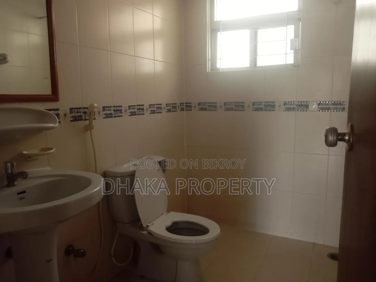 (2000-Sqft)Exclusive 3-Bedrooms Apartment Rent In Gulshan-2 in Gulshan