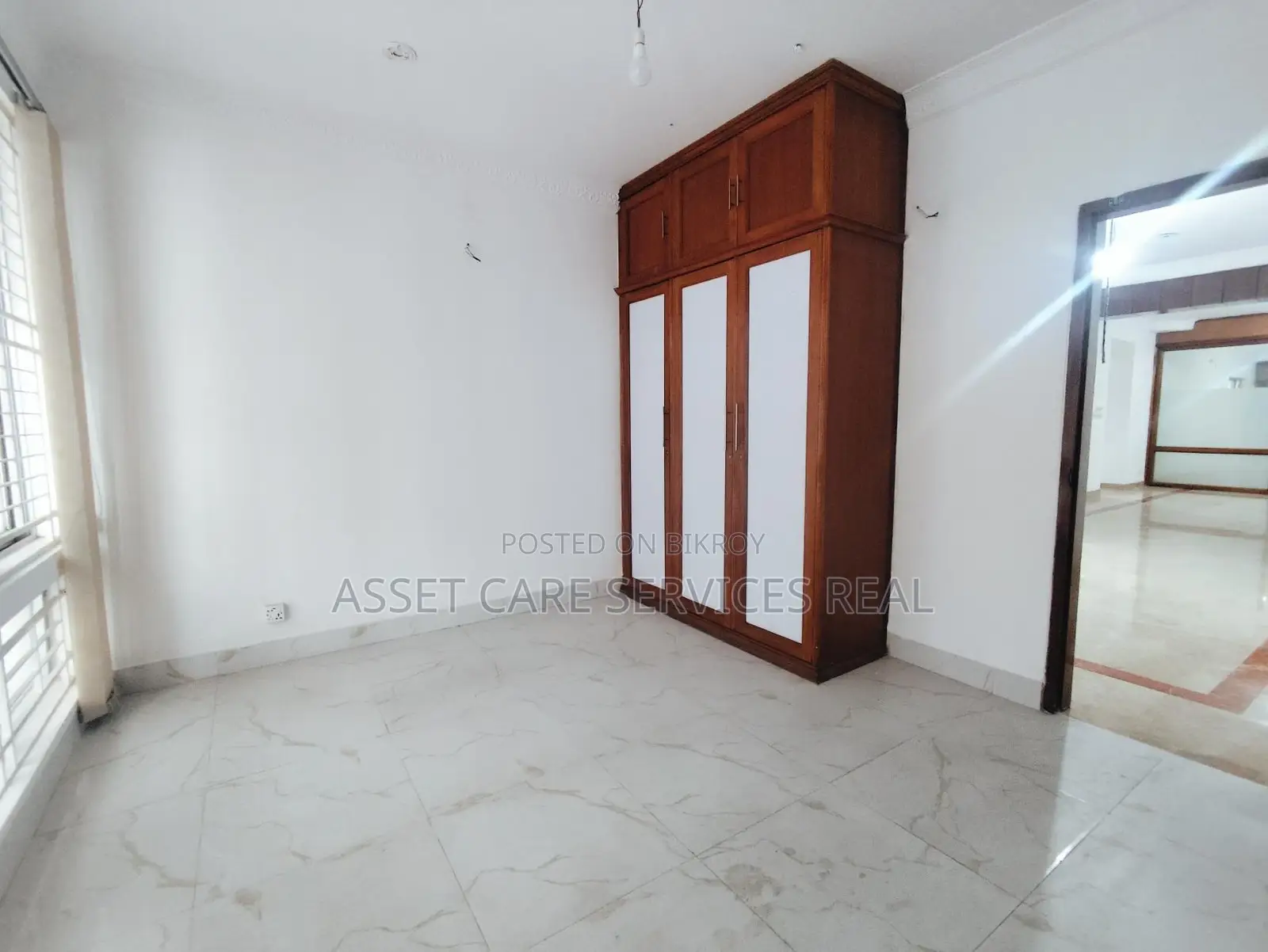 Gulshan-2 Nearby Circle 4000-Sqft Beautiful Office Space Rent in Gulshan