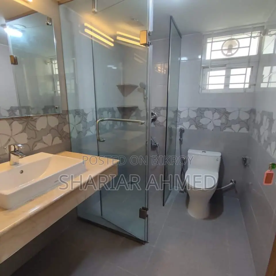A Nicely Constructed Apartment Of 4400 SqFt Rent In Gulshan in Gulshan