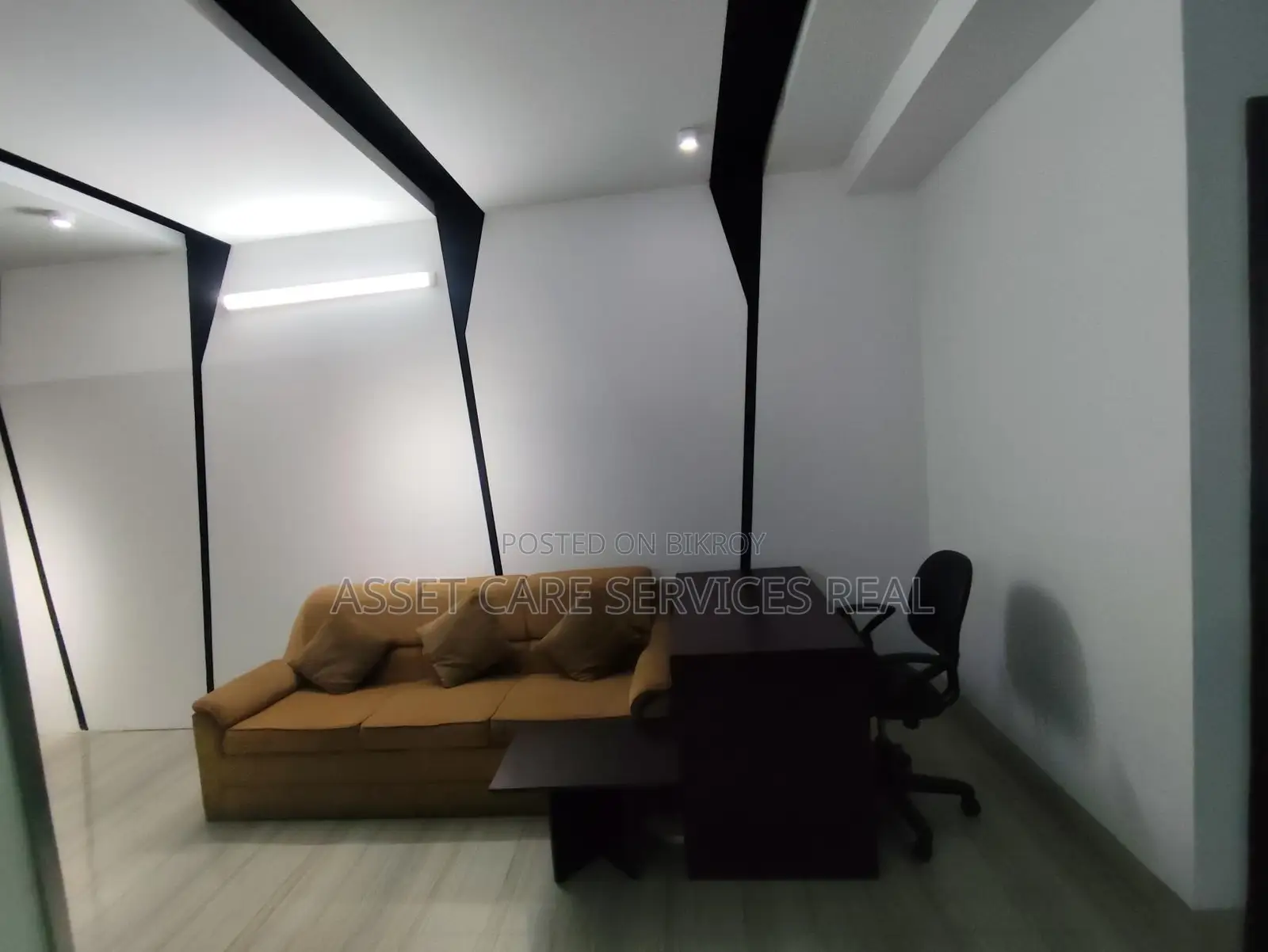 Full Furnished Luxurious Office Space Rent In North Banani in Banani