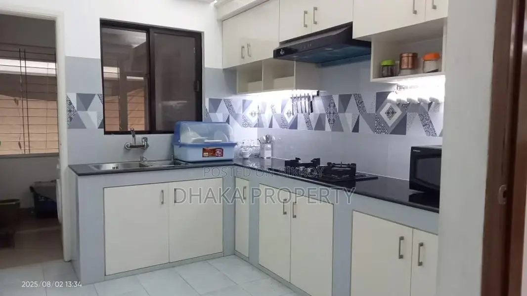 2500SqFt.Semi Furnish Apartment Rent In Gulshan Area in Gulshan
