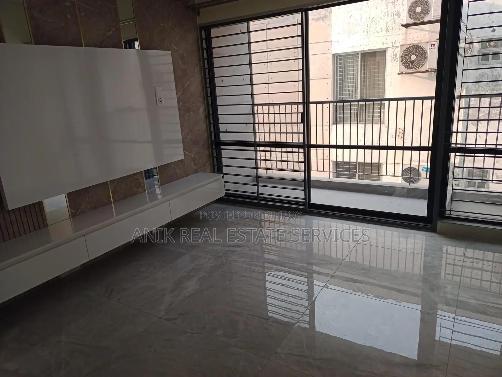 Mordan New Flat 4 Bedroom Semi Farnised Rent At Gulshan 2 in Gulshan