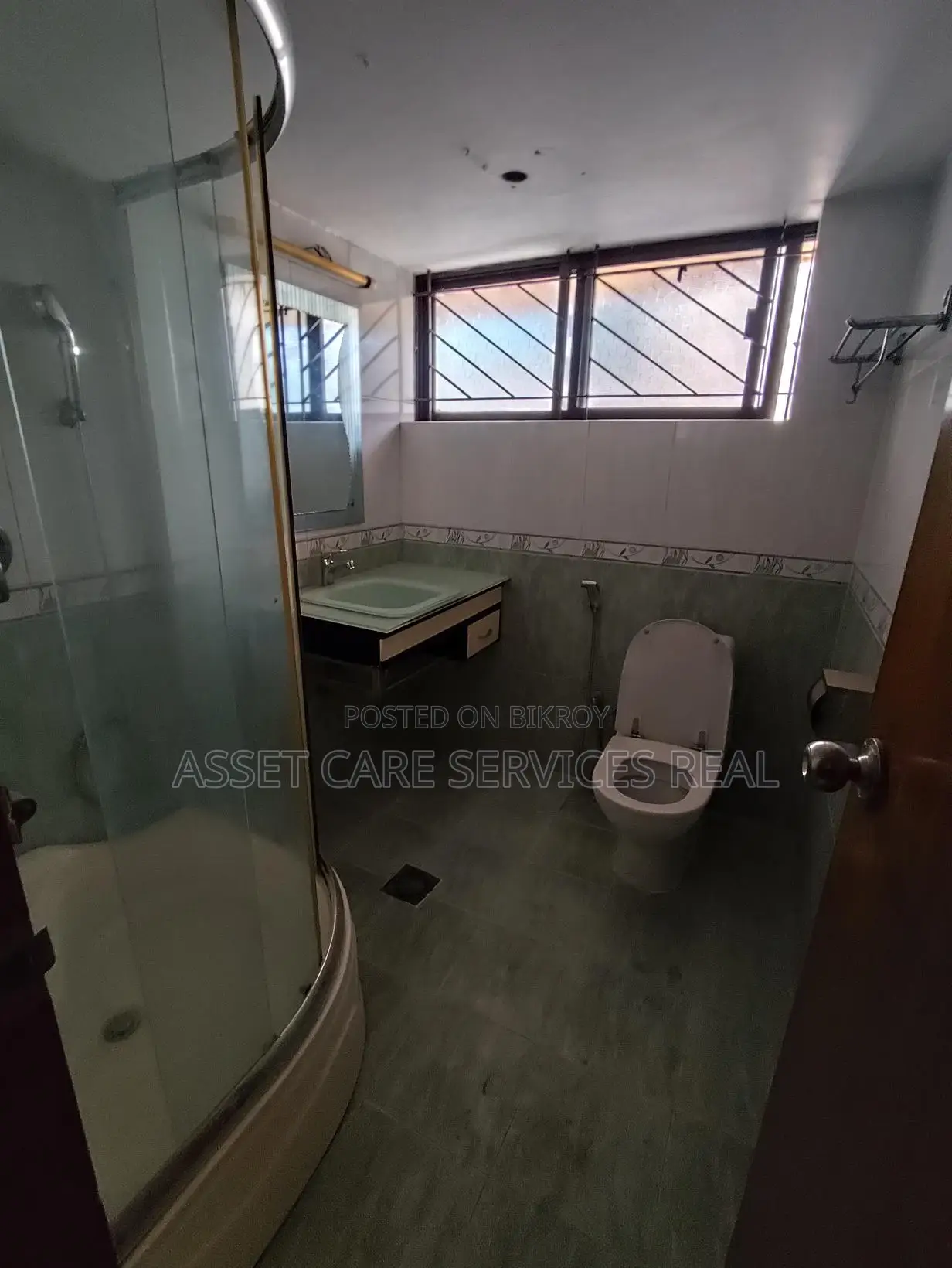 Prime Location 2650-Sqft Office Space for Rent in Gulshan-2 in Gulshan