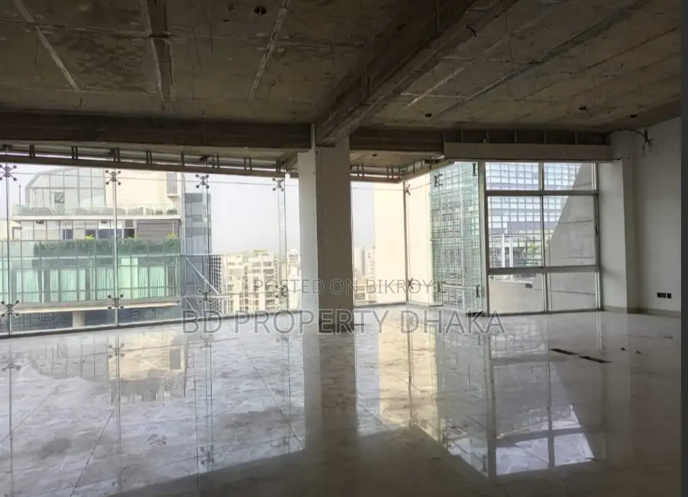 6000 Sqft 1st floor Open Commercial Space shop/Restaurant Rent In Banani in Banani