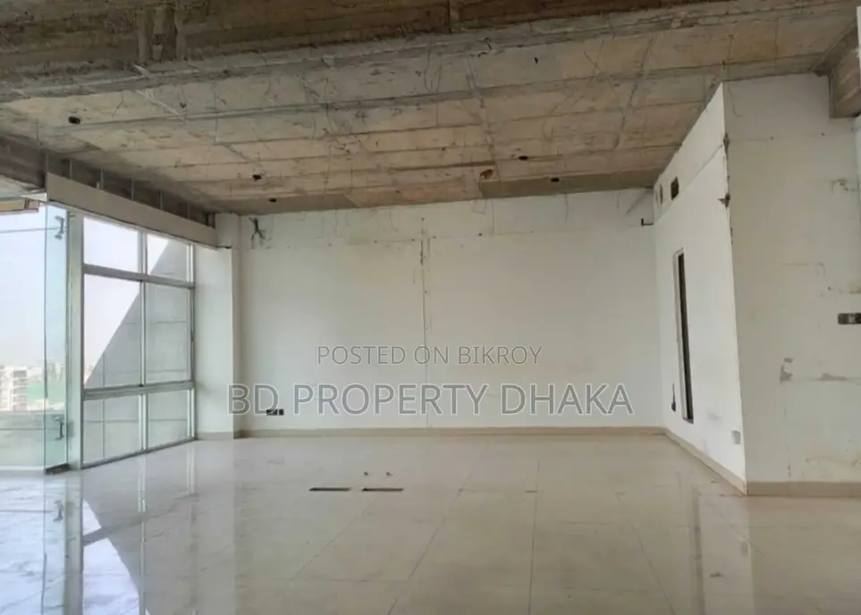 6000 Sqft 1st floor Open Commercial Space shop/Restaurant Rent In Banani in Banani