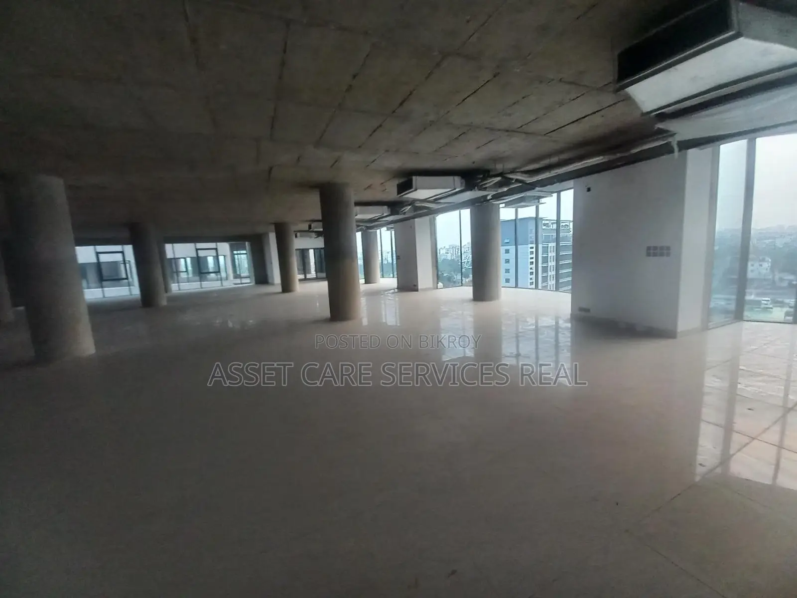 One Floor 12000 Sqf Commercial Speech Rent @ Gulshan Avenue. in Gulshan