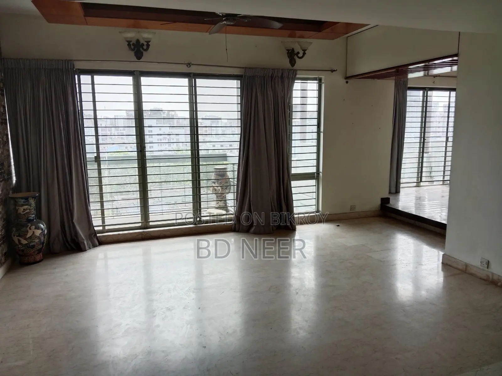 lake view semi furnish 4 bedroom apt rent in banani North in Banani