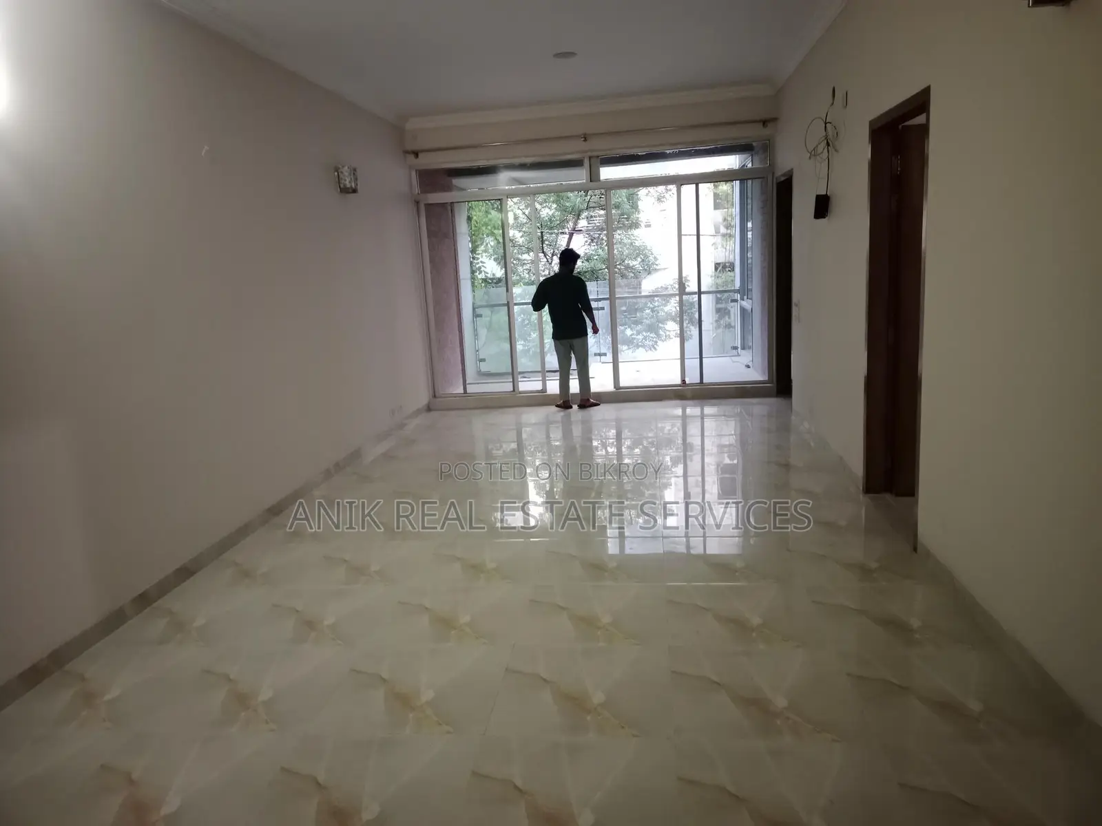 Good Quality 3 Bedroom Un Farnised Flat Rent At Gulshan 2 in Gulshan