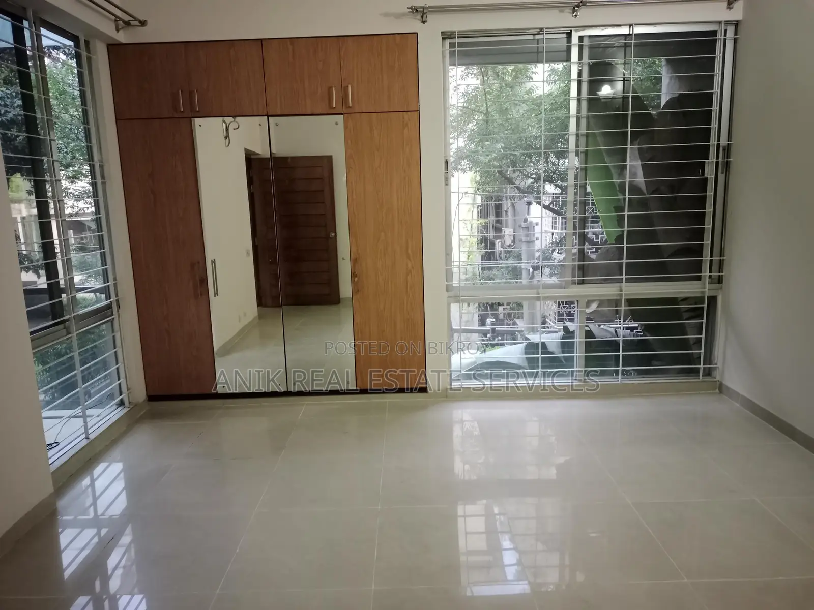 Good Quality 3 Bedroom Un Farnised Flat Rent At Gulshan 2 in Gulshan