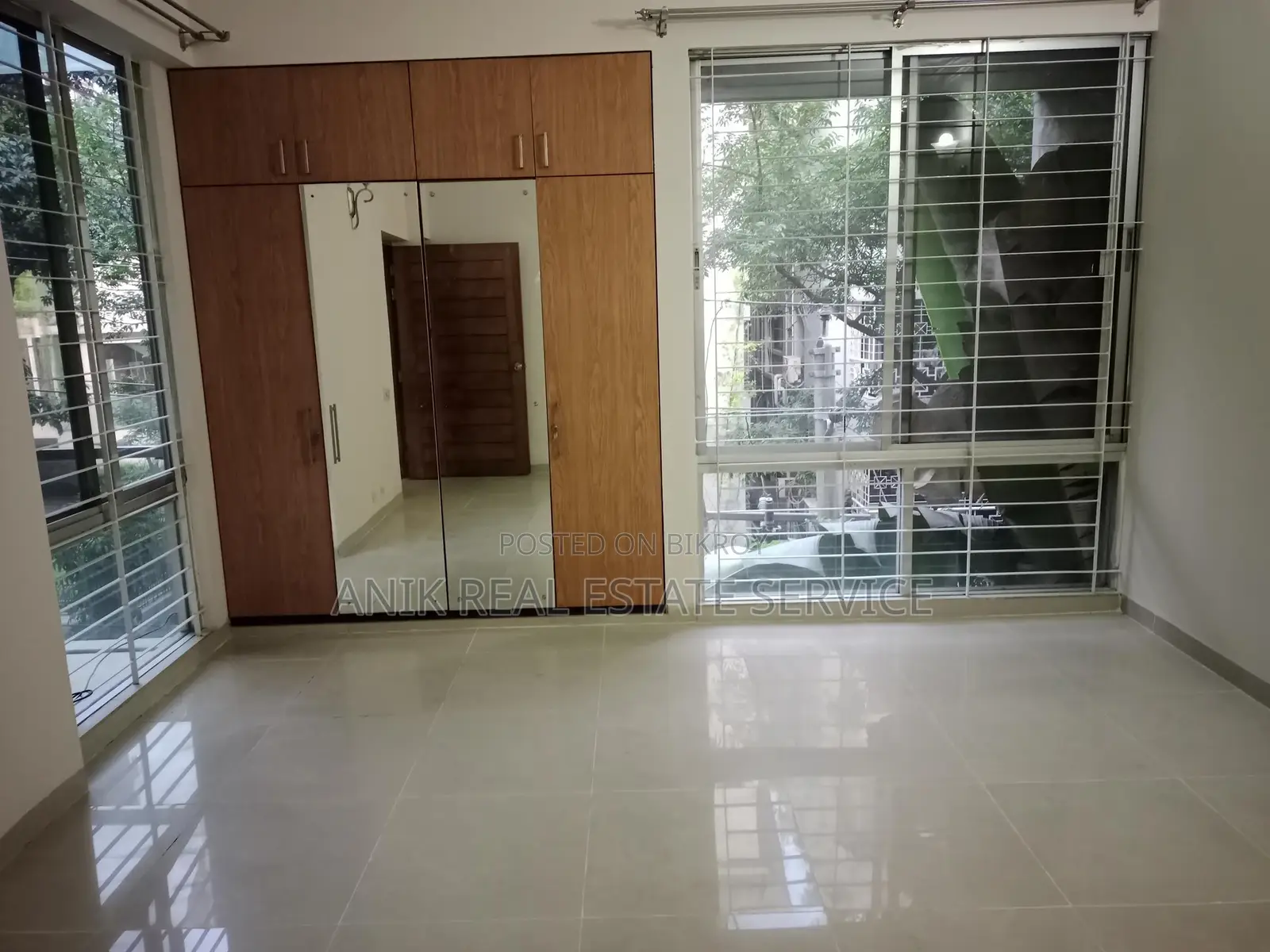 Good Quality 3 Bedroom Un Farnised Flat Rent At Gulshan 2 in Gulshan