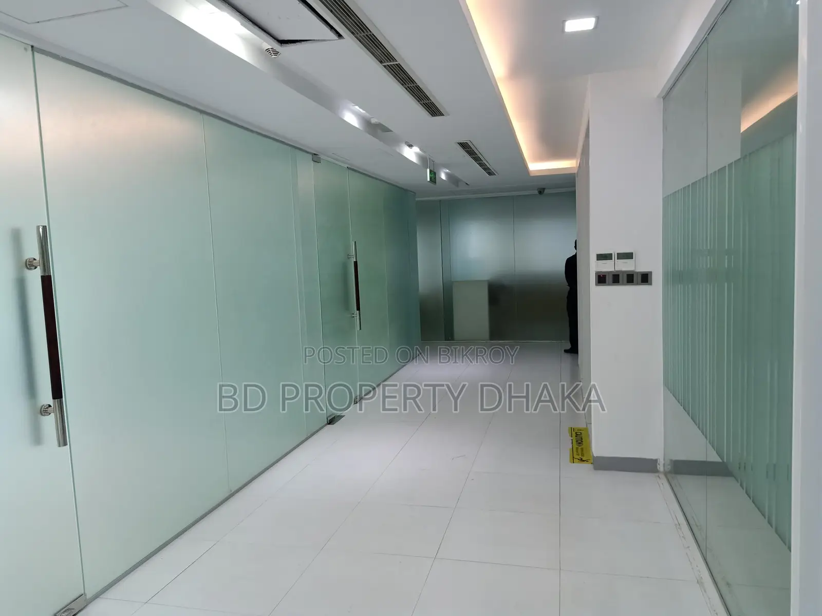 9500sqft Decorated Office Space Rent in Gulshan Avenue in Gulshan