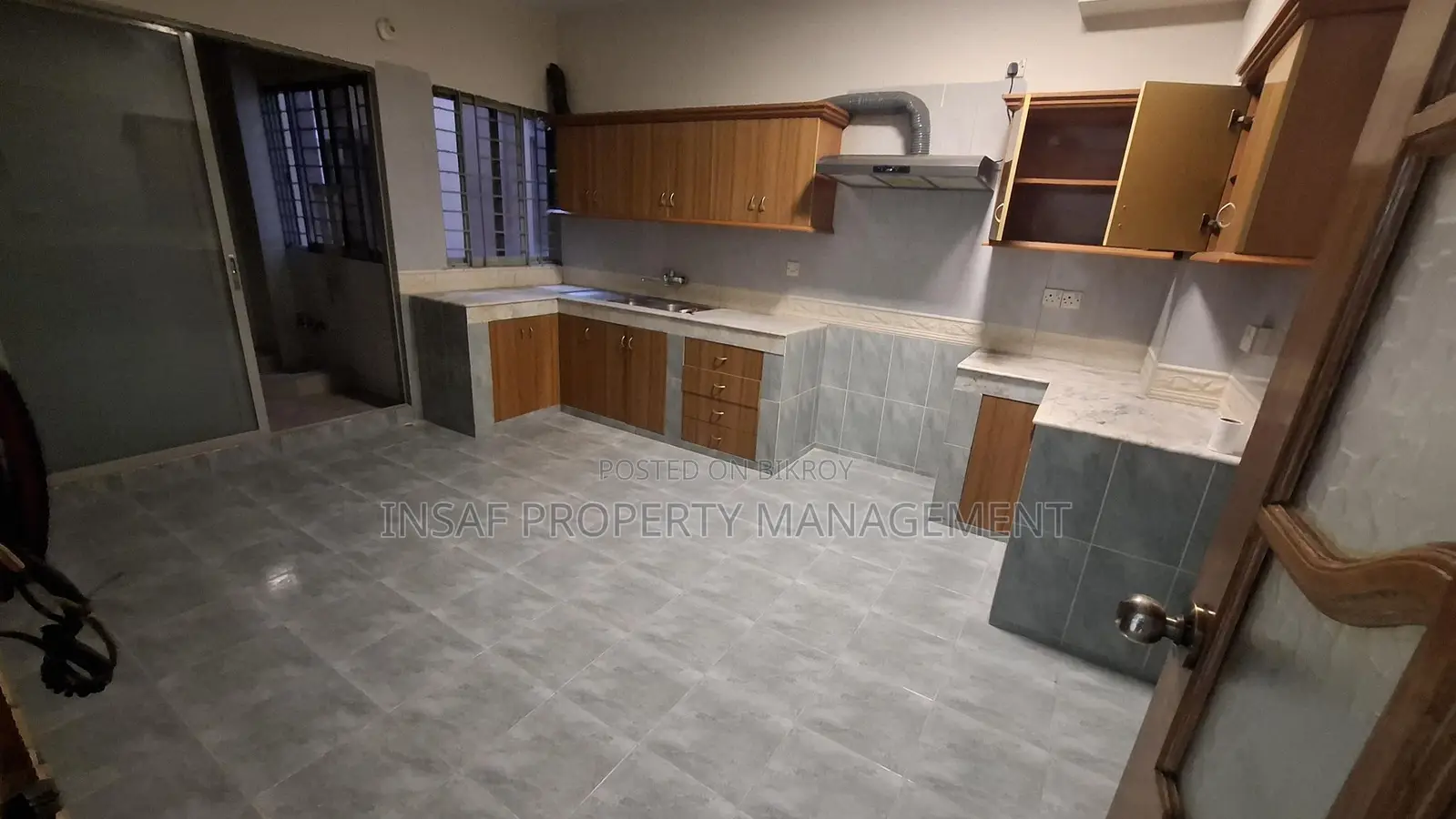 3500 Sq Ft 4 Bedroom Apartment for Sale in Gulshan | Spacious Home in Gulshan