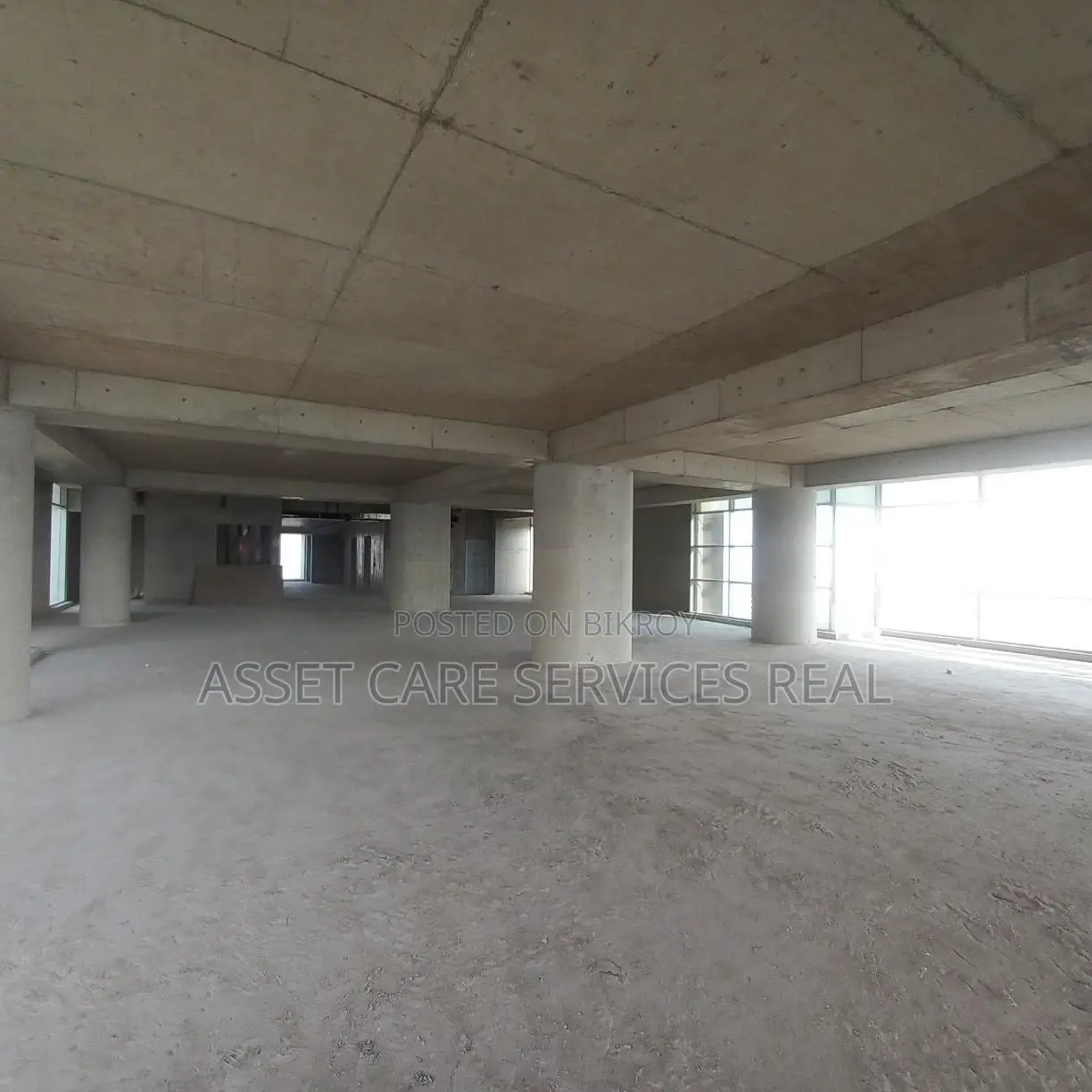 Exclusive New Commercial Floor 8400 Sq Ft @ Gulshan 2 Circle in Gulshan