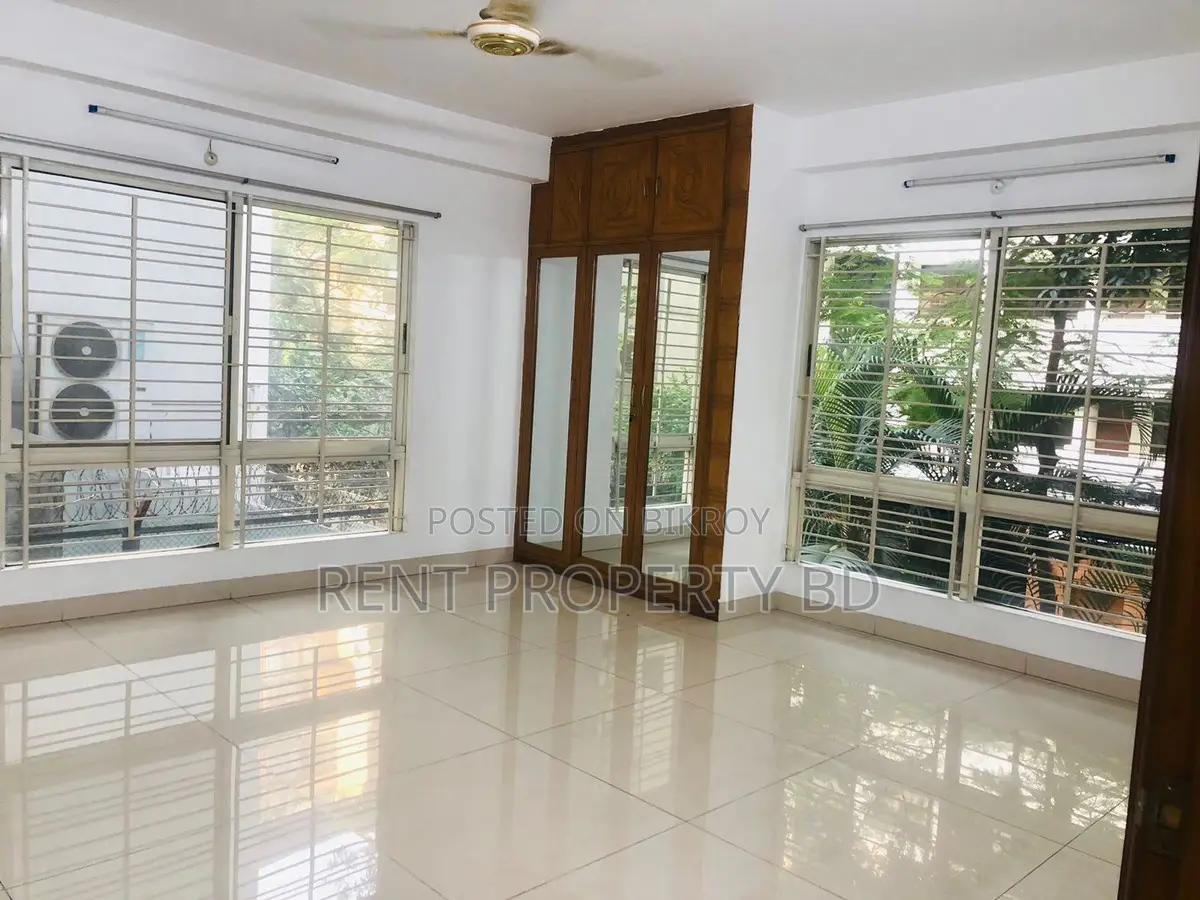 Luxurious Apartment Rent In Baridhara Diplomatic in Baridhara