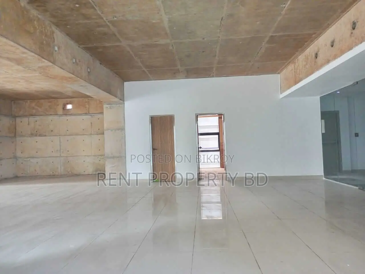 2200 sft commercial open shop space rent in Gulshan in Gulshan