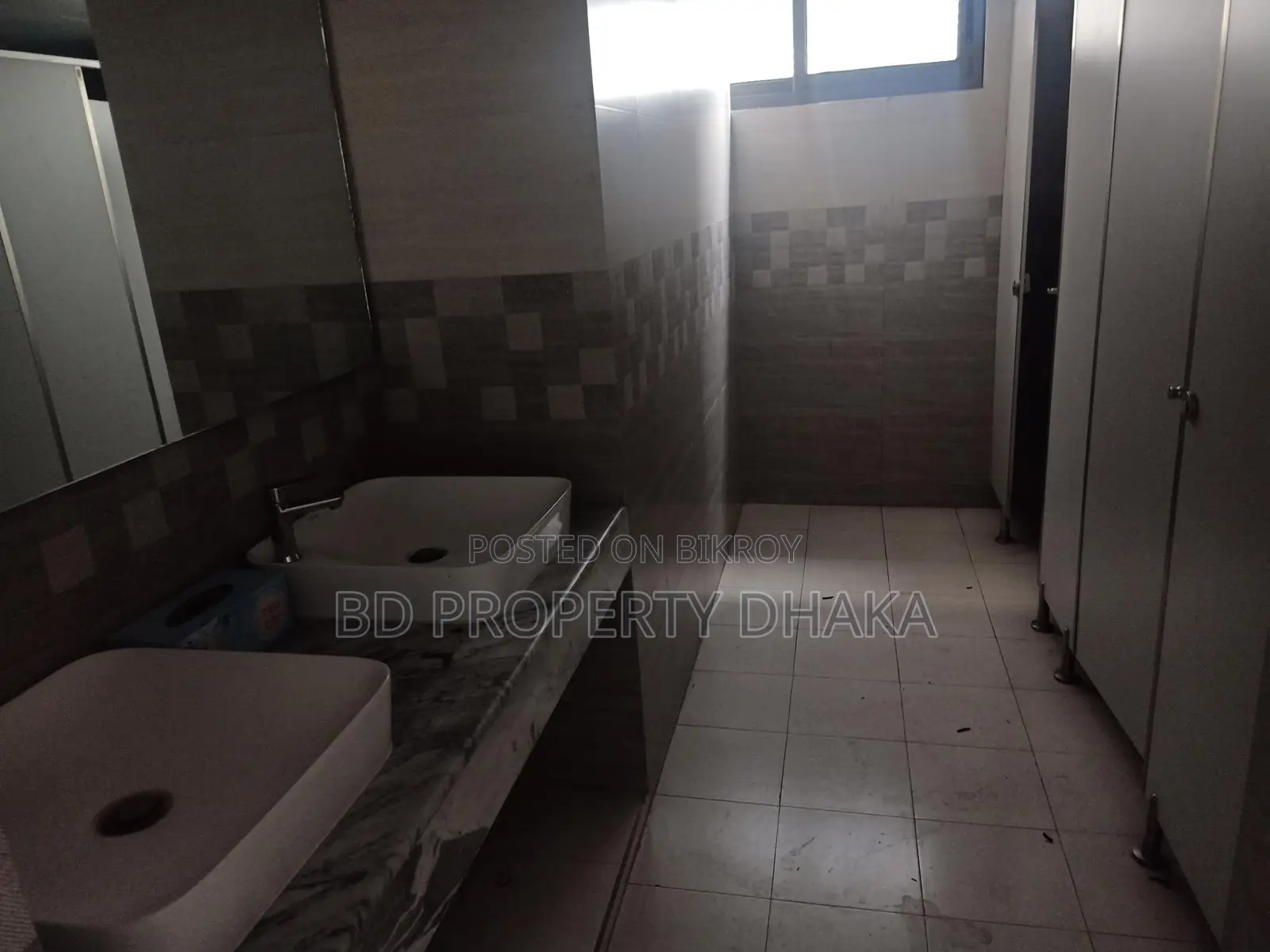3200sqft Nice Open Commercial Space Rent in Gulshan Avenue in Gulshan