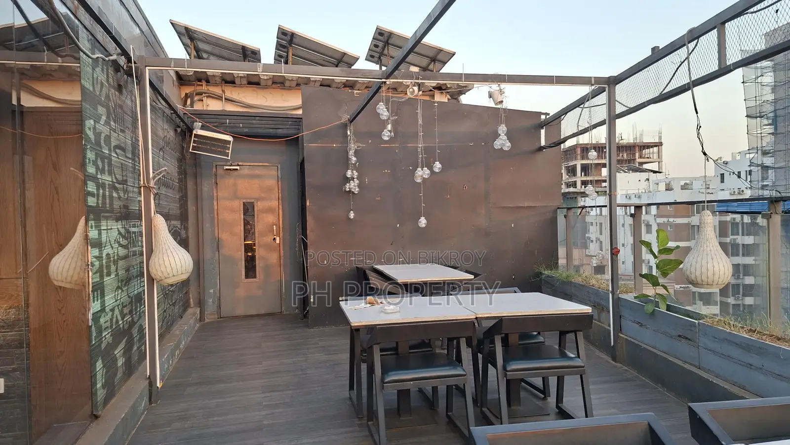 Restaurant and shop rooftop in Gulshan