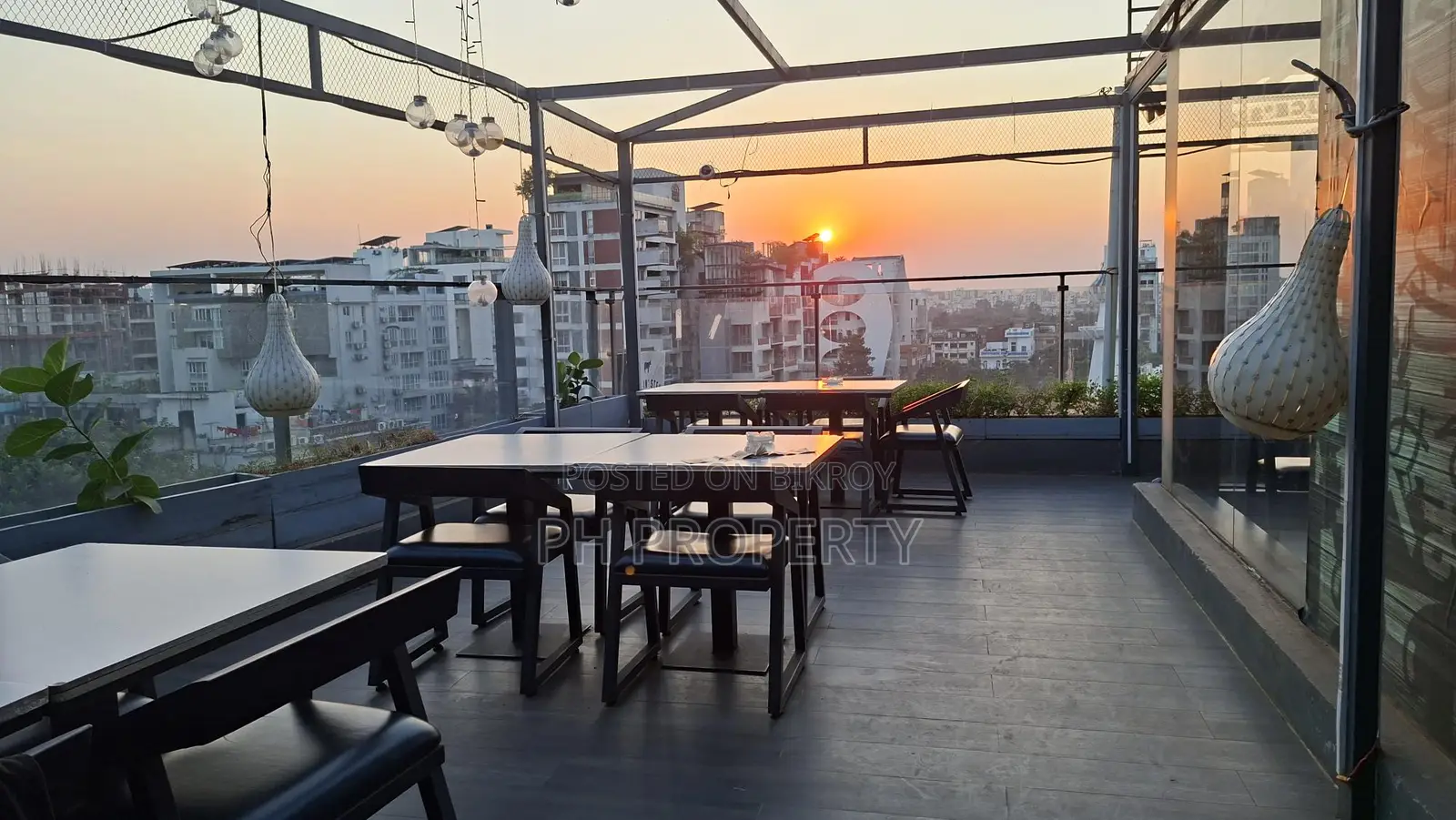 Restaurant and shop rooftop in Gulshan