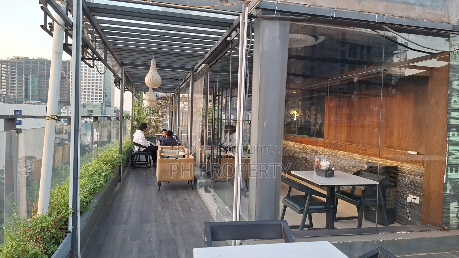 Restaurant and shop rooftop in Gulshan