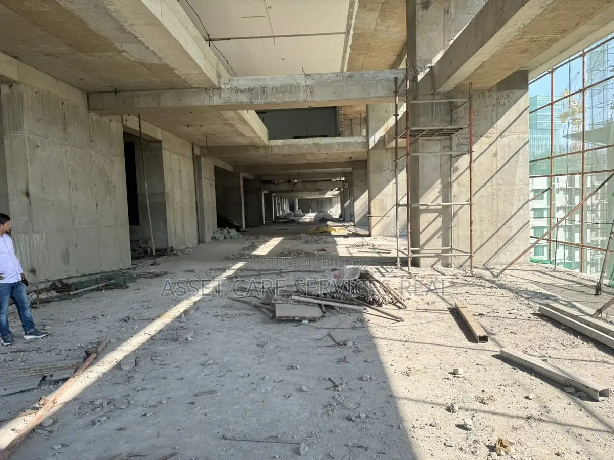 Exclusive Commercial Open Space for Rent on Gulshan Avenue 2 in Gulshan