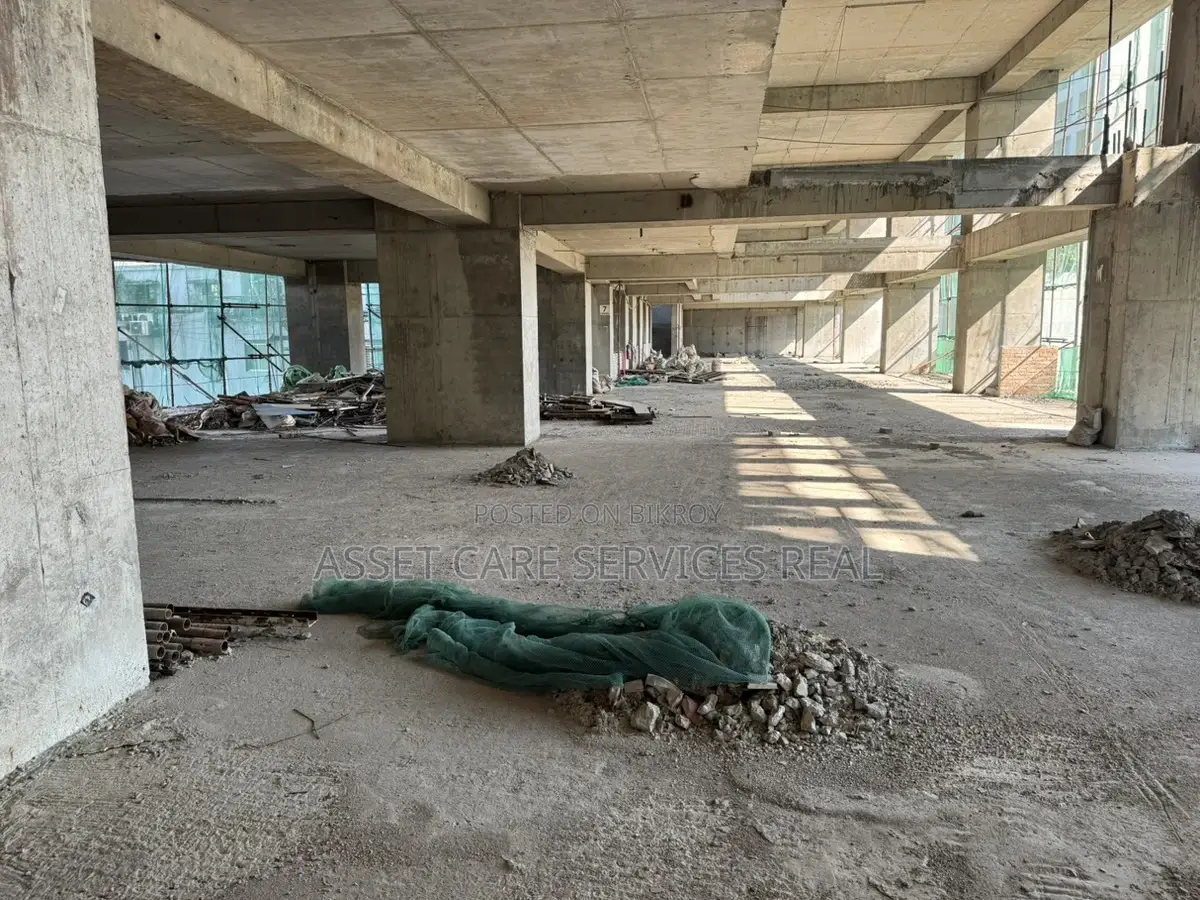 Exclusive Commercial Open Space for Rent on Gulshan Avenue 2 in Gulshan