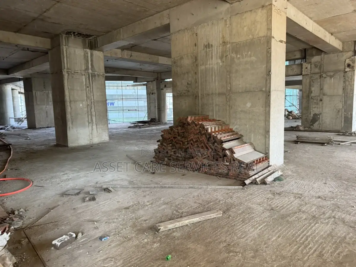 Exclusive Commercial Open Space for Rent on Gulshan Avenue 2 in Gulshan