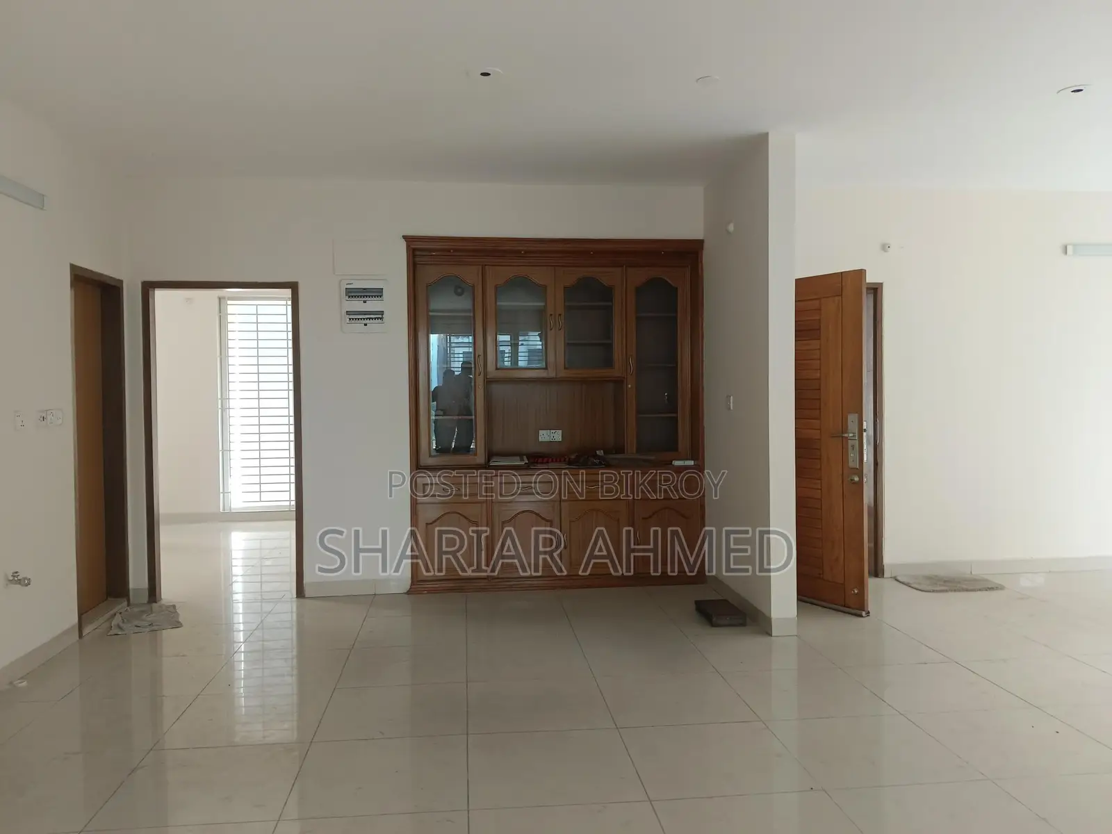 2400 Sqft Un-furnished Apartment For Rent In Gulshan 1 in Gulshan