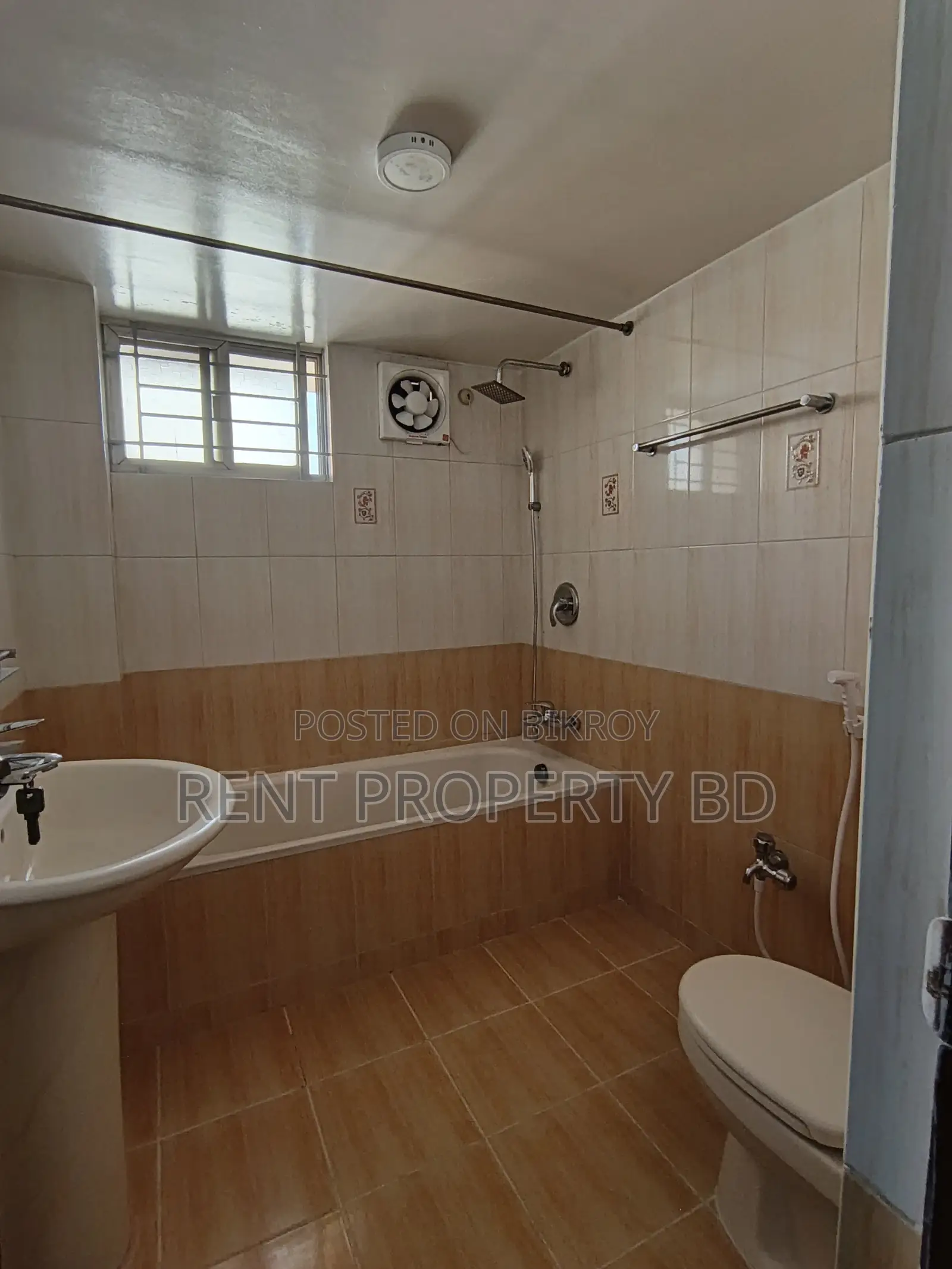Banani 4 Bed Full Furnished Apartment Rent in Banani